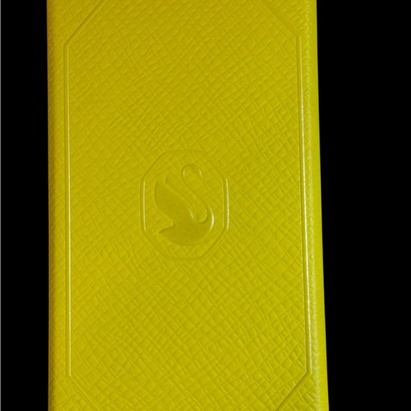 Swarovski Crystal Cat Figurine with Tail & Whiskers 1.5”x1” W/ Swarovski Box - Picture 7 of 7